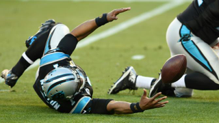 Illustration for article titled Super Bowl 50: Broncos Stun Panthers as Defense Turns Super Cam Into Clark Kent